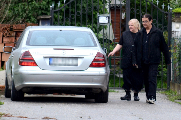 5. oktobar 2016. SIVI MERCEDES - vozili Zoran i Vladimir Marjanović