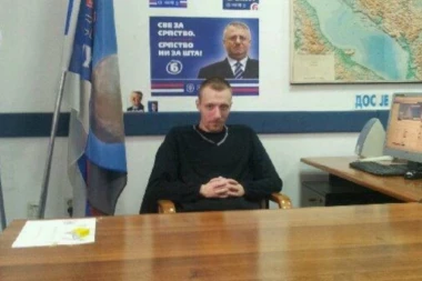 Sin lidera radikala u kućnom zatvoru zbog pištolja: NE ČITAM KNJIGE DA NE BIH ZAVRŠIO U HAGU