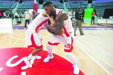 ZVEZDINI STRANCI FELDIN I LESOR PORUČUJU: "Delije" će se zaljubiti u nas