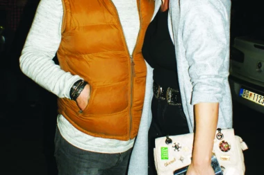 (PAPARACO) NAKON SKANDALA ANABELA OTIŠLA U KAFANU!