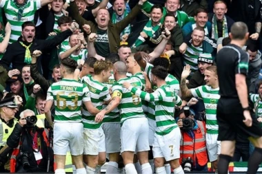 NOVOGODIŠNJA POSLASTICA: Verski rat za Glazgov!