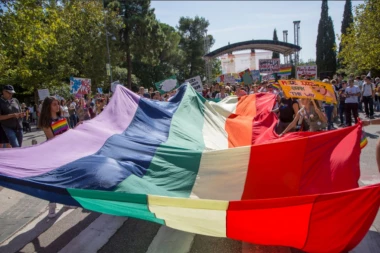 (FOTO) GEJ ĐETIĆI PARADIRALI PODGORICOM