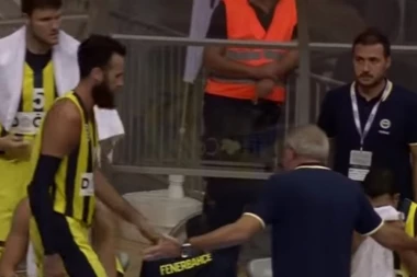 (VIDEO) SKLANJAJ SE KO MOŽE: Evo kako izgleda kada Željko Obradović pobesni