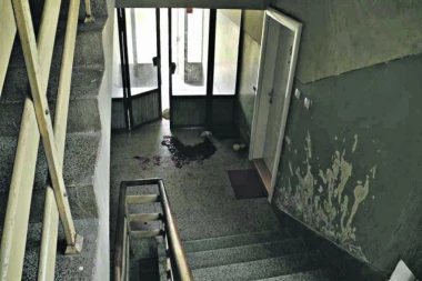 MILE KITIĆ USMRTIO ROĐENOG BRATA U PARAĆINU!