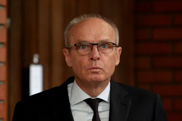 SUĐENJE ZA POKUŠAJ UBISTVA MILANA BEKA SE PRIVODI KRAJU: Viši sud bi danas trebalo da izrekne kaznu Aleksandru Zdravkoviću