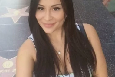 ŠOK: Iskasapljena manekenka pored svoje bebe!