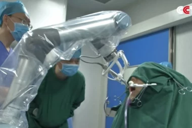 (VIDEO) POGLEDAJTE: Ovako radi robot-stomatolog!