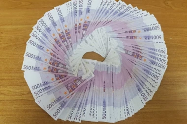 O, HO, HO! Direktor javne ustanove sam sebi povećao platu i oštetio državu: Tužilaštvo odmah odreagovalo