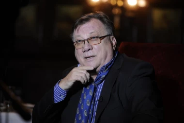 Halid operisao oko: Sada vidim sve kristalno jasno!