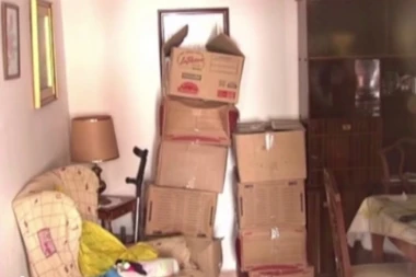 (VIDEO) Četiri dečaka živela danima sa leševima majke i njenog dečka ZBOG NEVEROVATNOG RAZLOGA!