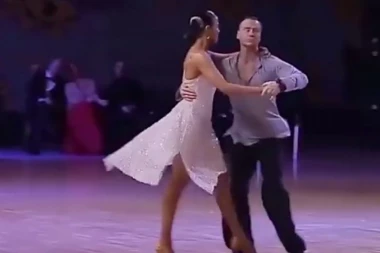 SRCEPARAJUĆI VIDEO: Slepi čovek svojim plesom očarao ceo svet!