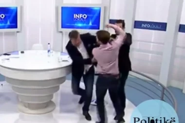 (VIDEO) PESNICE NA SVE STRANE: Potukli se kosovski poslanici!
