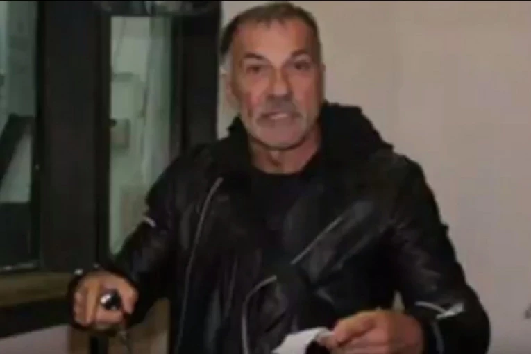 ŠKALJARAC ZAPALIO PORŠE GLUMEĆI ŽRTVU