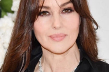 MONIKA BELUČI iznenadila sve stajlingom u 53. godini!