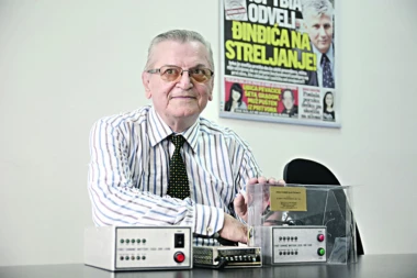 Patenti dr Slavka Radosavljevića čekaju primenu: Skuterom na struju za 20 dinara od BG do NS