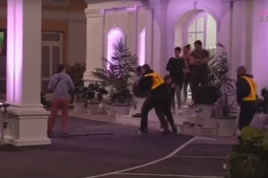 NASILNIK: Marko DNK nasrnuo na Anđelu Vešticu, obezbeđenje reagovalo!