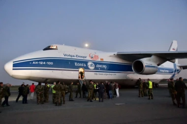 (VIDEO) OBEĆANO, ISPUNJENO: Ruski migovi stigli u Srbiju!