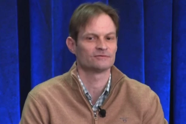 OTPORAŠ SRĐA POPOVIĆ U KAMPANJI ZA DŽOA BAJDENA: Posle Slobe udara na Trampa!