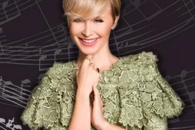 SEKSI: Smerna pevačica pokazala svoju nevaljalu stranu!