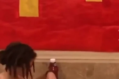 (VIDEO) NAJVEĆI FAN MEKDONALDSA POSTAO HIT NA INTERNETU!