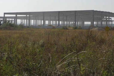 RUSI POBEGLI IZ JAGODINE - OD FABRIKE KARTONA DO TZV. ĐAVOLJE VAROŠI