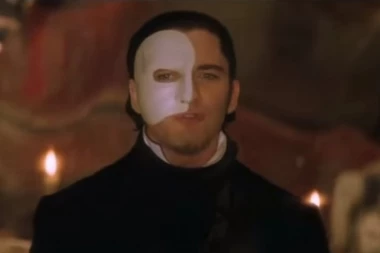 NA TERAZIJAMA SVE SPREMNO ZA "UKLETI MJUZIKL" - FANTOM JE U BEOGRADU!