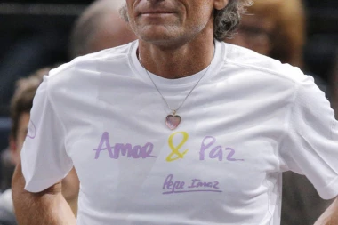 PEPE IMAZ PRISVAJA TROFEJ: Zaslužan sam što je Novak osvojio Rolan Garos!