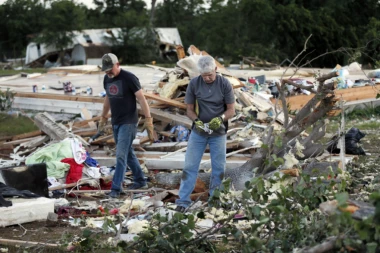 (VIDEO) Oluja Nejt odnela najmanje 22 života!
