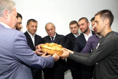 (VIDEO) SVEČANO U HUMSKOJ: Partizan proslavio krsnu slavu