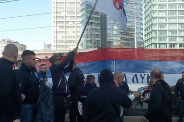 (FOTO) KOLAPS NA GRANICI SA MAĐARSKOM ZBOG FUDBALA!