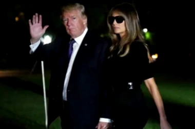 (VIDEO) MISTERIJA MELANIJINIH NAOČARA: Zašto ih nosi noću?