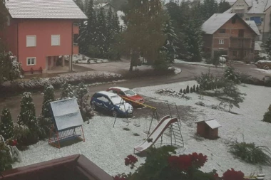 Dok stanovi na Zlatiboru PRŠTE, u Sjenici nije prodat NIJEDAN