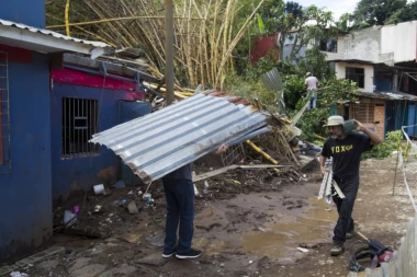 Oluja Nejt prilazi Nju Orleansu, već 25 žrtava u Centralnoj Americi!
