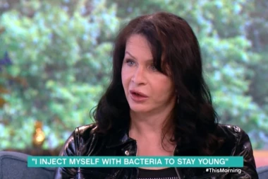 (VIDEO) NEMAČKA KRALJICA SILIKONA: Ubrizgava bakteriju staru tri i po miliona godina