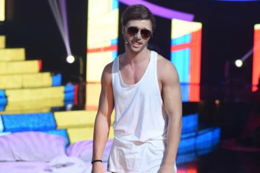 OVAJ TAKMIČAR DIGAO TEMPERATURU ŽIRIJA TLZP-A !