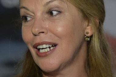 IZVRŠITELJI PLENE IMOVINU RUŽICI ĐINĐIĆ, KARLEUŠI I AMIDŽIĆU