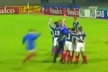 (VIDEO) SEĆANJE KOJE NE BLEDI: Srbi su pre 18 godina utišali Maksimir!