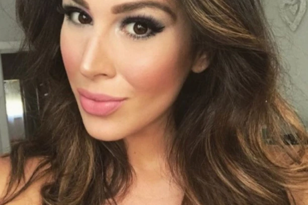 (FOTO) OGLASILA SE ENA POPOV I ZAPREPASTILA: Nakon ove poruke ništa neće biti isto!