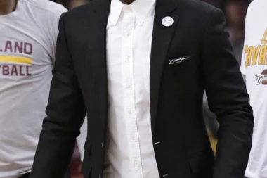 Nije svima drago što je došao: UNIŠTENI MURALI SA LEBRONOVIM LIKOM U LA!