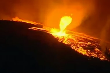 (VIDEO) PRESTRAVIĆETE SE: Pravi đavo u plamenu se pojavio u Portugalu!