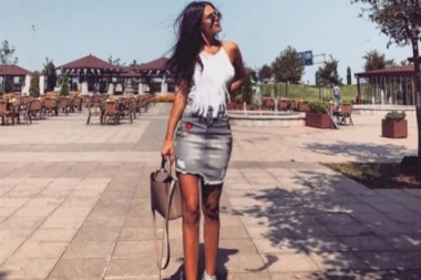 NEDOSTAJE JOJ SRBIJA: Seksi supruga bivšeg igrača Zvezde se prošetala Beogradom