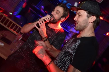 (VIDEO) NE MOŽE NAM NIKO NIŠTA... Pogledajte kako je Stojković slavio plasman na SP