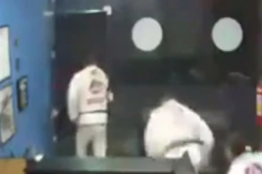 (VIDEO) Pokušao da opljačka recepcionerku, a onda zažalio ŠTO JE ŽIV!