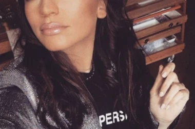 SEKSI SINJORITA OTKRILA zašto još veruje u Deda Mraza!