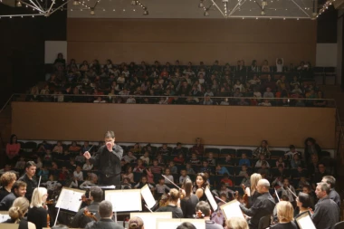 Beogradska filharmonija nagradila 500 školaraca