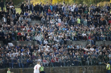 (FOTO, VIDEO) Opsadno stanje u Boljevcu: STIGAO PARTIZAN, BEŽANIJA IZ ŠKOLE I SA POSLA!