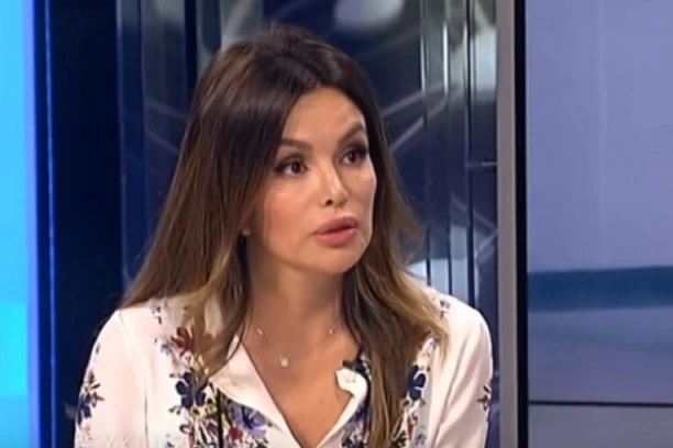 BLAMAŽA GODINE: Severina tražila i dobila minimalac od 433 evra od države, a vozi novi BMW 7 od 100.000 evra!