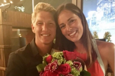 (FOTO) POTVRDA TRUDNOĆE: Ana Ivanović srećnija nego ikada