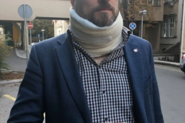 (FOTO) Poslanik Dveri imao udes, sumnjaju na podmetanje!