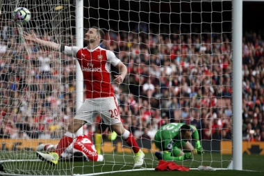 Arsenal bez Mustafija protiv Zvezde